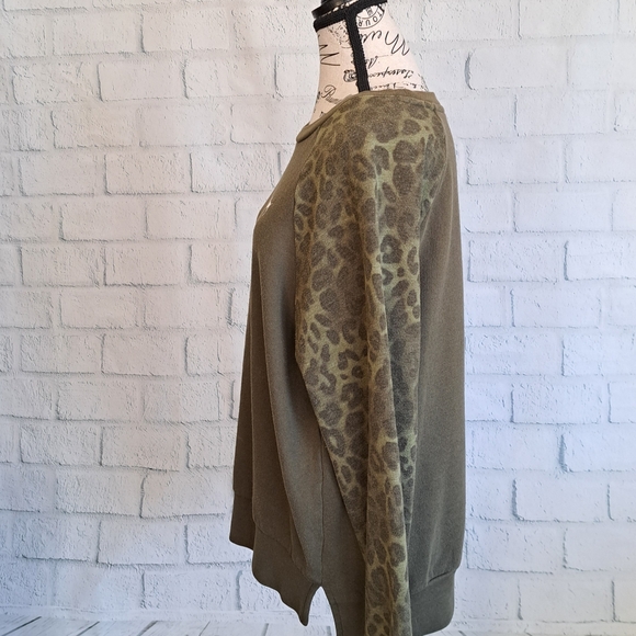 NICE. PINK sweatshirt - Picture 3 of 6